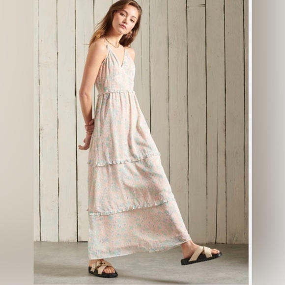 Superdry Margaux peach daisy green floral v-neck ruffle tiered Maxi Dress size 8 - Picture 1 of 7